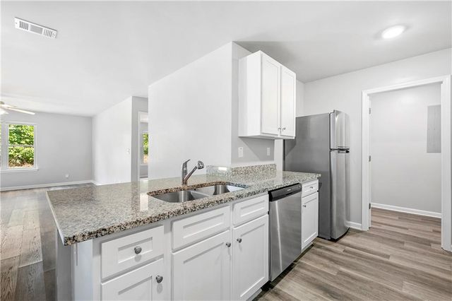 123 w lexington Ave, Griffin, GA 30223
