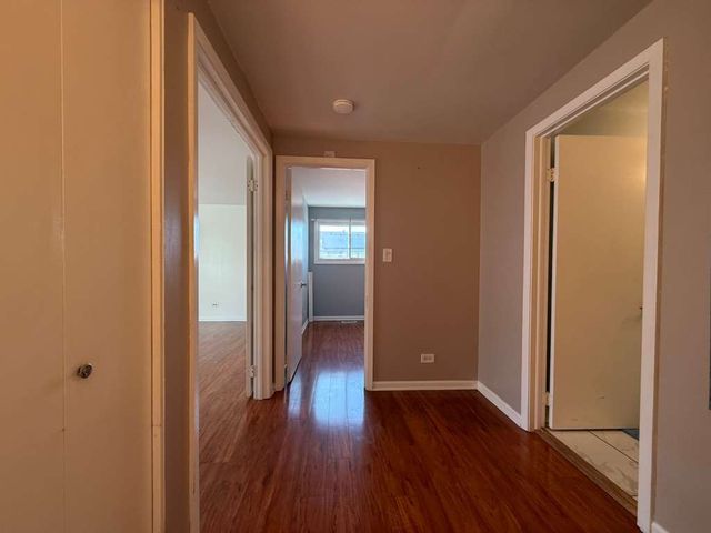 1945 Hancock Drive 1945, Hoffman Estates, IL 60169