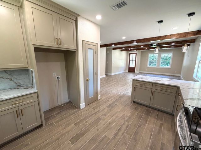 18503 Enchanted Woods, Flint, TX 75762