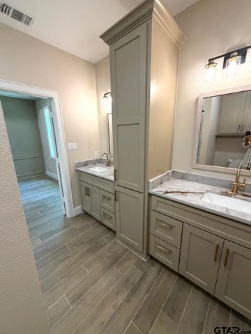 18503 Enchanted Woods, Flint, TX 75762