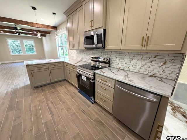 18503 Enchanted Woods, Flint, TX 75762