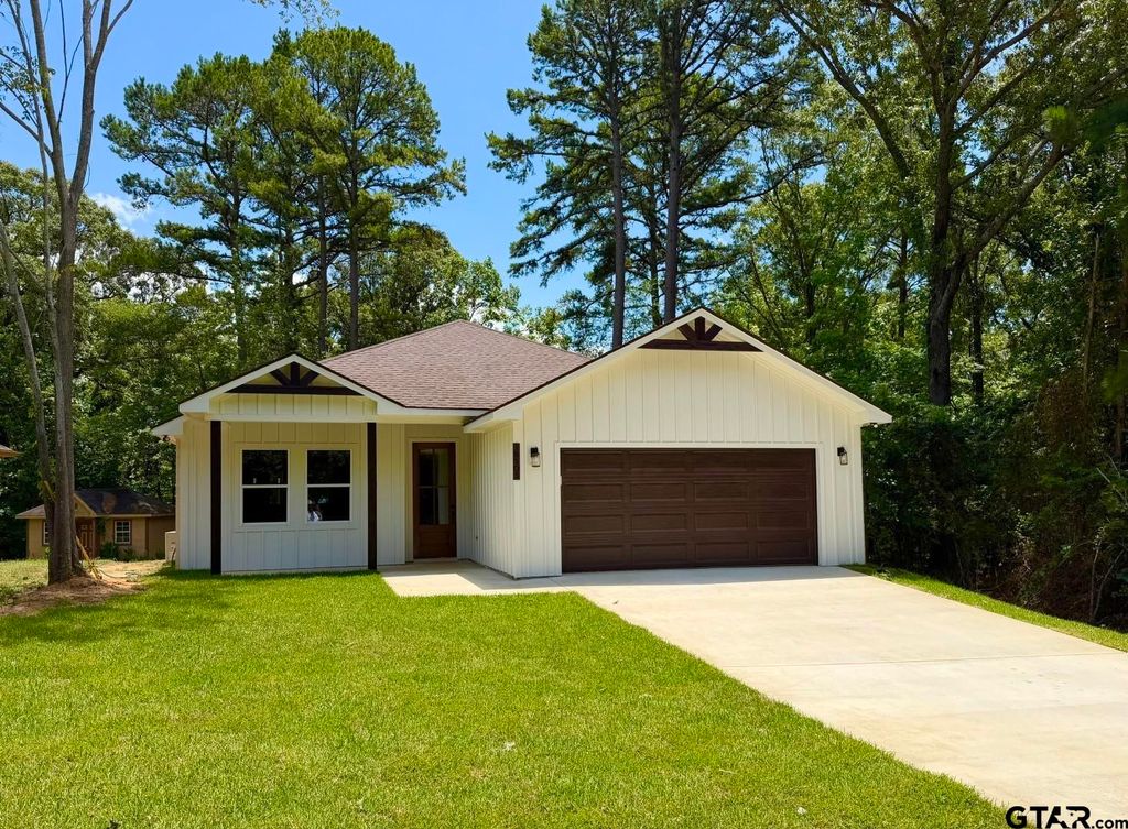 18503 Enchanted Woods, Flint, TX 75762