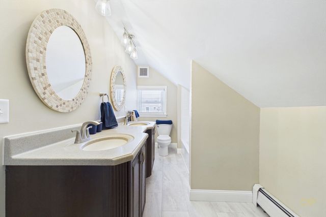 87 Stowe St, Fall River, MA 02720