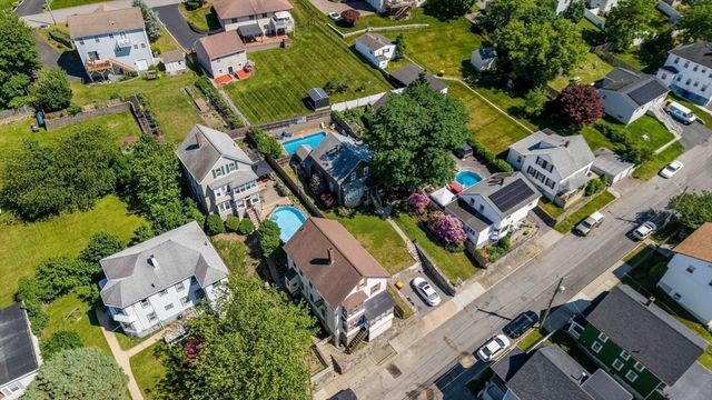 87 Stowe St, Fall River, MA 02720