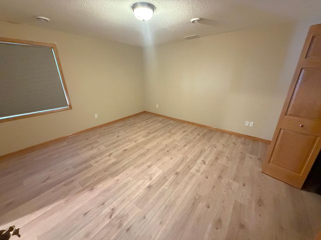 8304 9th Street N, Oakdale, MN 55128