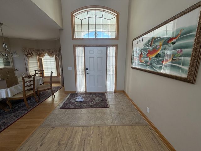 8304 9th Street N, Oakdale, MN 55128