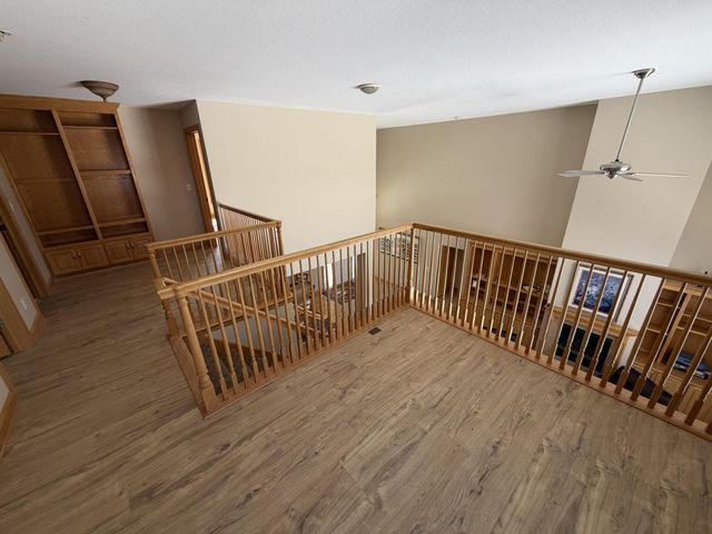 8304 9th Street N, Oakdale, MN 55128