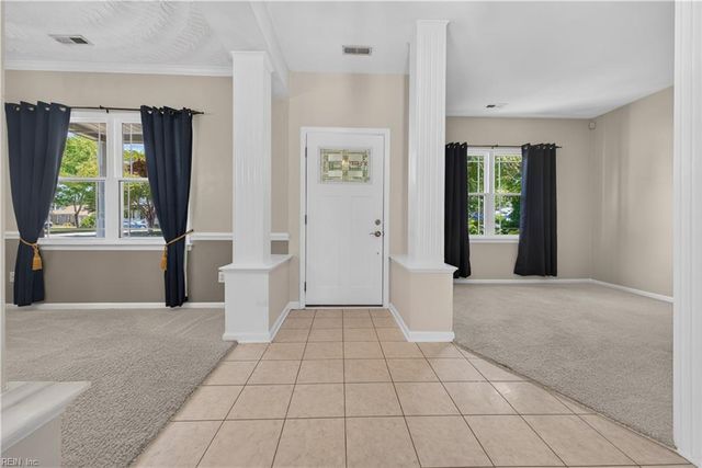 2221 Agecroft RD, Virginia Beach, VA 23454