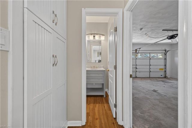2221 Agecroft RD, Virginia Beach, VA 23454