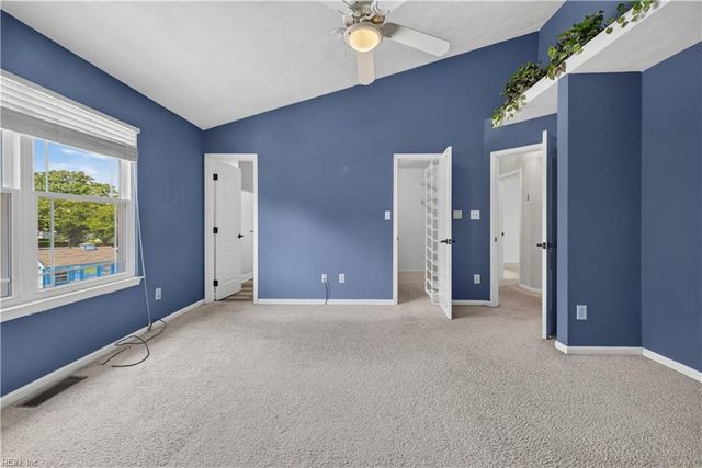 2221 Agecroft RD, Virginia Beach, VA 23454