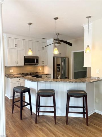2221 Agecroft RD, Virginia Beach, VA 23454