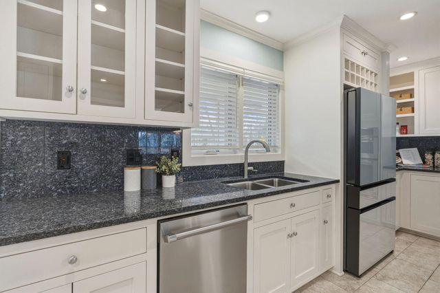 5424 Highwood Drive W, Edina, MN 55436