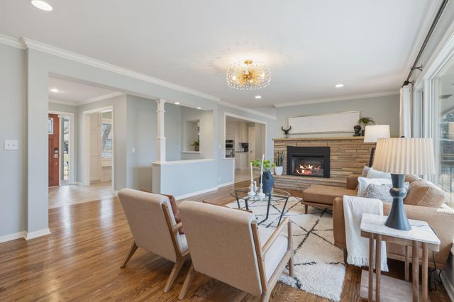 5424 Highwood Drive W, Edina, MN 55436