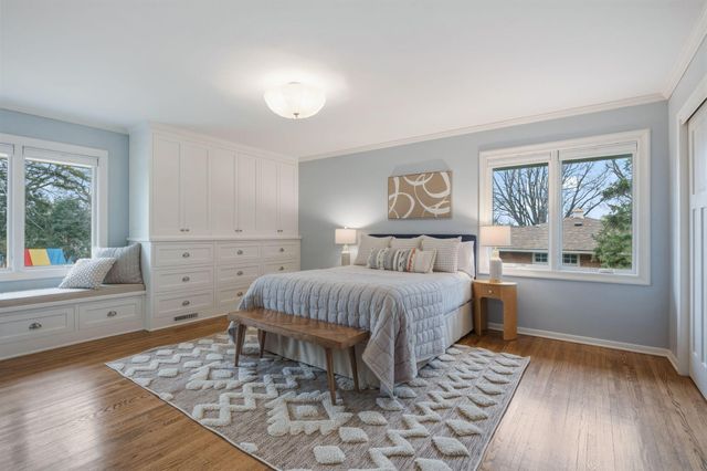 5424 Highwood Drive W, Edina, MN 55436