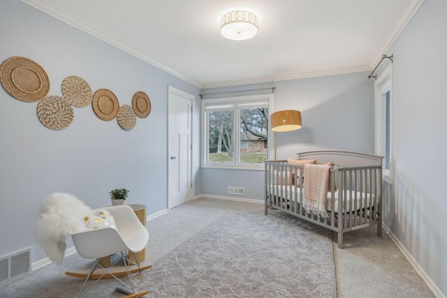 5424 Highwood Drive W, Edina, MN 55436