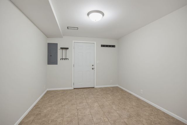 5424 Highwood Drive W, Edina, MN 55436