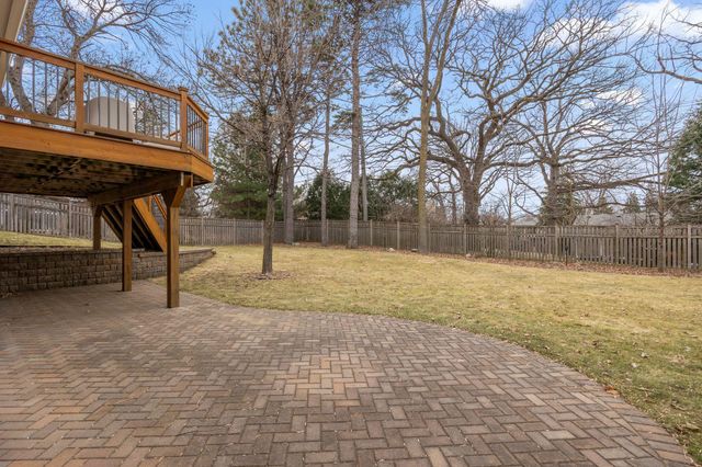 5424 Highwood Drive W, Edina, MN 55436