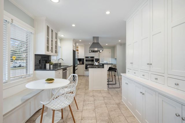 5424 Highwood Drive W, Edina, MN 55436