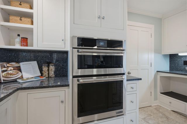 5424 Highwood Drive W, Edina, MN 55436