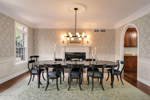 423 Navesink River Road, Middletown, NJ 07748