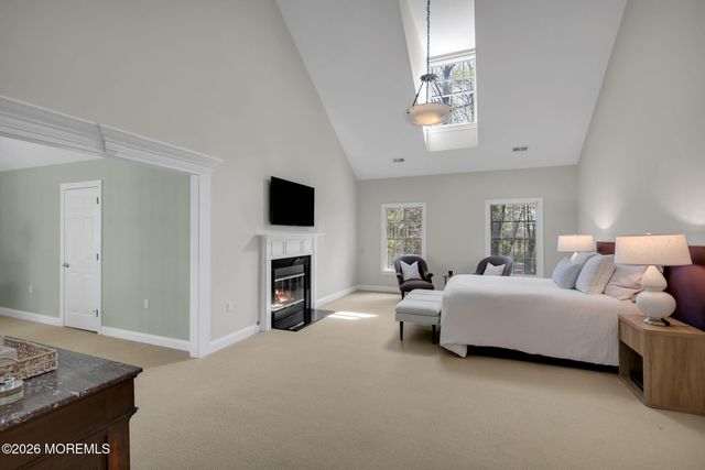423 Navesink River Road, Middletown, NJ 07748
