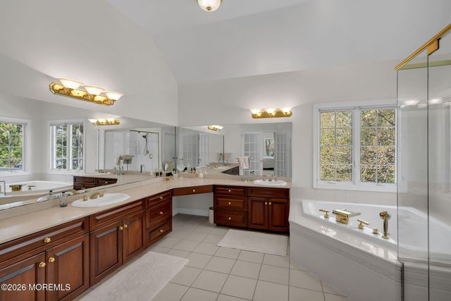 423 Navesink River Road, Middletown, NJ 07748