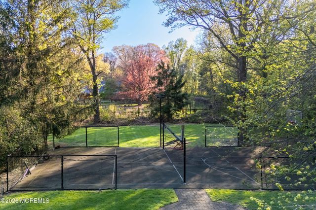 423 Navesink River Road, Middletown, NJ 07748