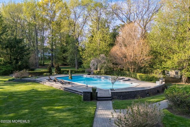 423 Navesink River Road, Middletown, NJ 07748