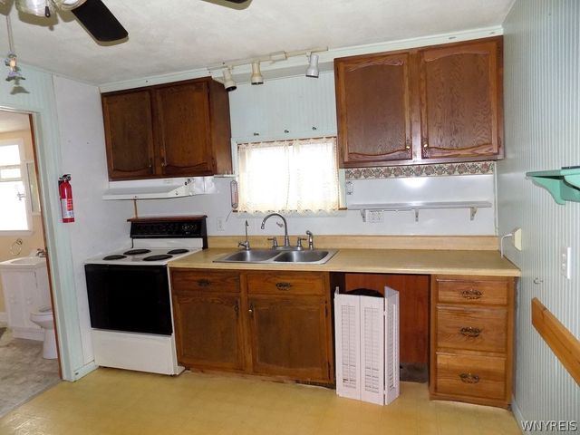748 East Robinson Street, North Tonawanda, NY 14120