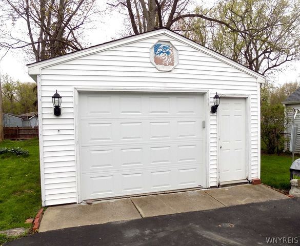 748 East Robinson Street, North Tonawanda, NY 14120