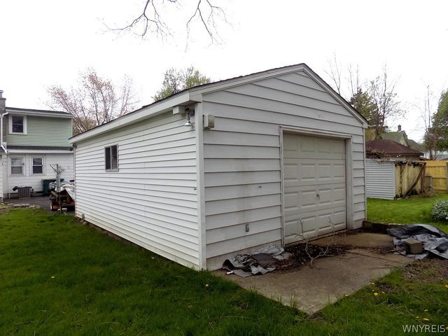 748 East Robinson Street, North Tonawanda, NY 14120