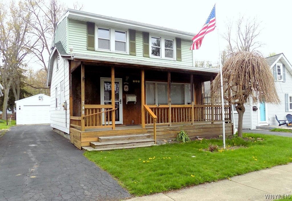 748 East Robinson Street, North Tonawanda, NY 14120