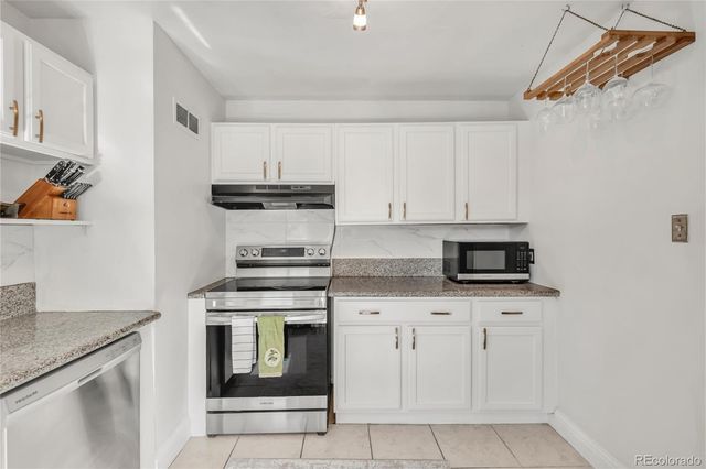 2960 N Steele Street, Denver, CO 80205