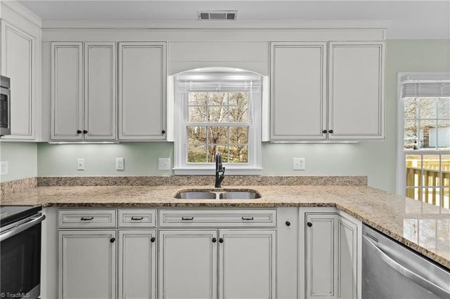 5216 Buckley Forest Trail, Walkertown, NC 27051