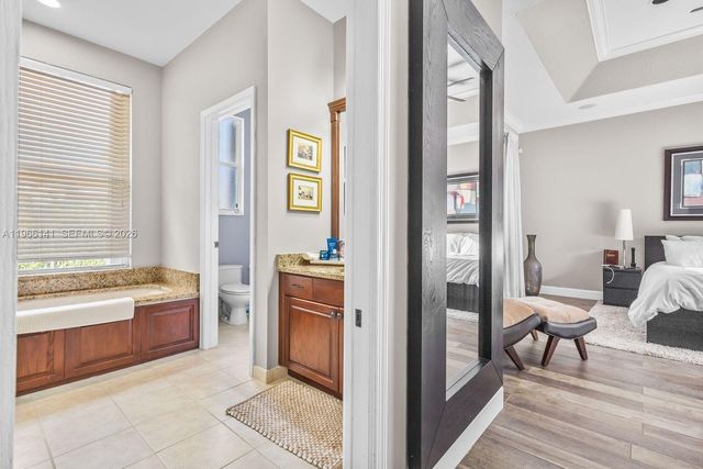 2488 Eagle Run Dr, Weston, FL 33327