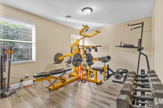 2488 Eagle Run Dr, Weston, FL 33327