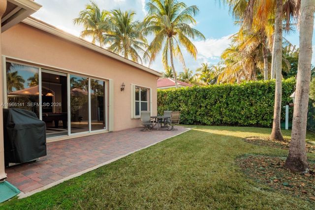 2488 Eagle Run Dr, Weston, FL 33327