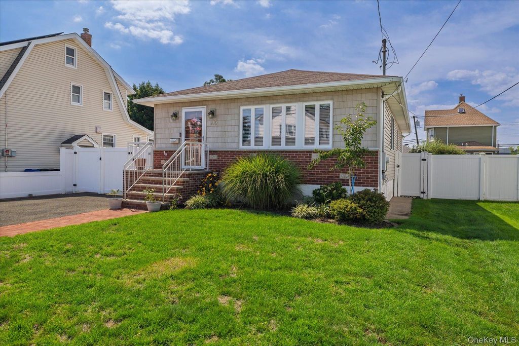 145 Bismark Avenue, Valley Stream, NY 11581
