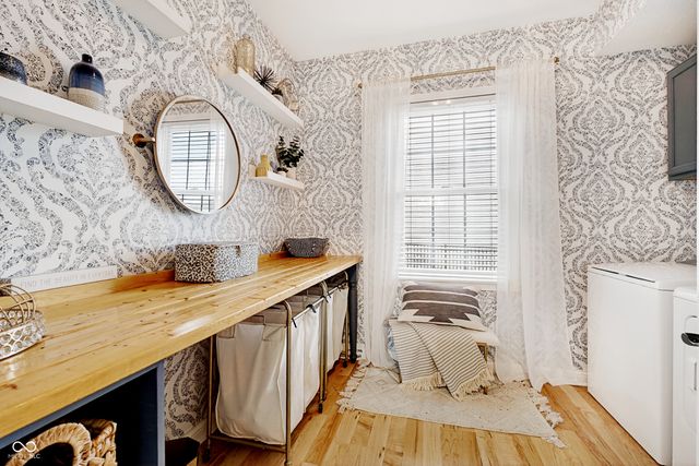 8999 Hearthstone Drive, Zionsville, IN 46077