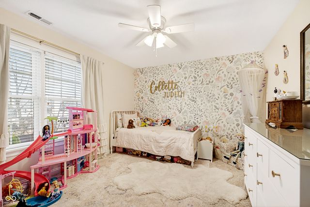 8999 Hearthstone Drive, Zionsville, IN 46077