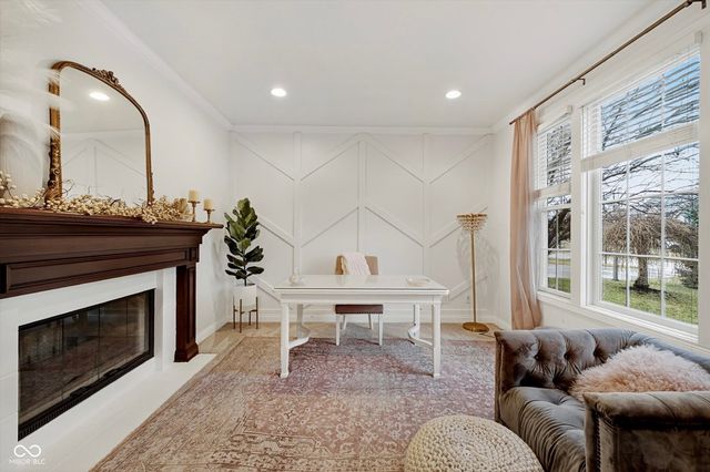 8999 Hearthstone Drive, Zionsville, IN 46077