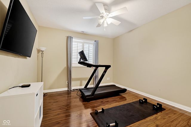 8999 Hearthstone Drive, Zionsville, IN 46077