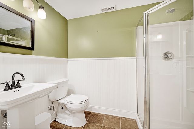 8999 Hearthstone Drive, Zionsville, IN 46077