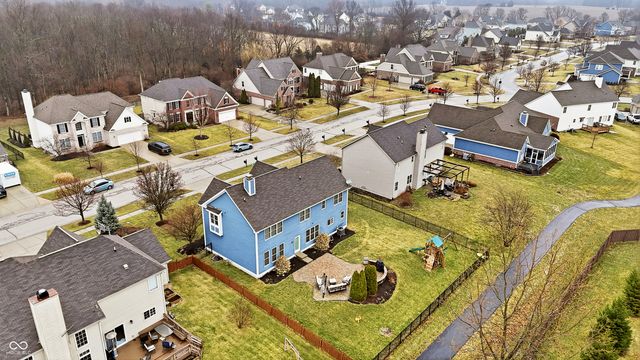 8999 Hearthstone Drive, Zionsville, IN 46077