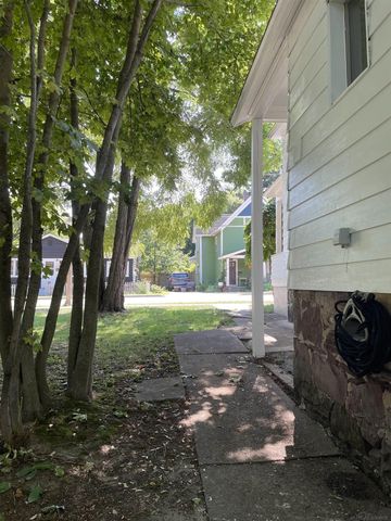 318 W Park Street, Marquette, MI 49855