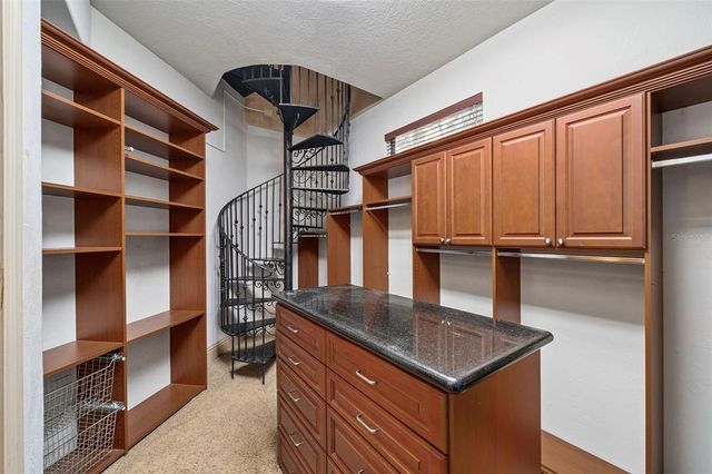 8402 LAKE BURDEN CIRCLE, Windermere, FL 34786