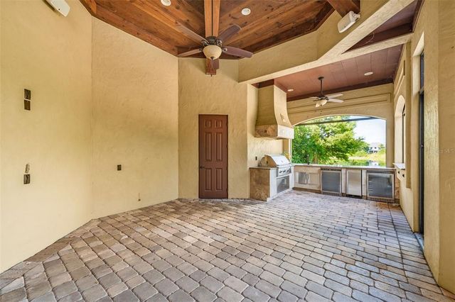 8402 LAKE BURDEN CIRCLE, Windermere, FL 34786