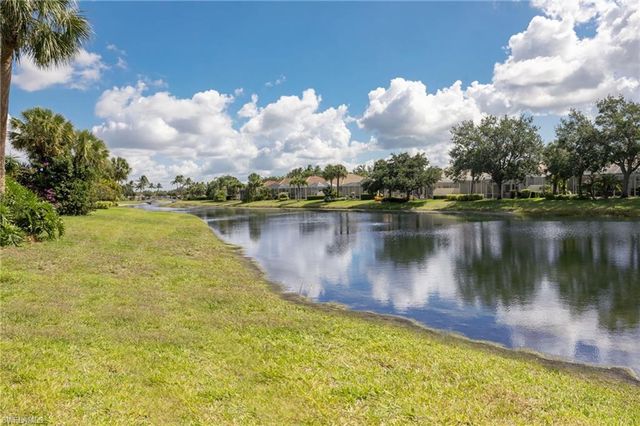 3006 Futuna LN, Naples, FL 34119