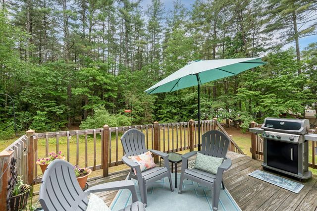 8 Rocky Hill Road, Litchfield, NH 03052