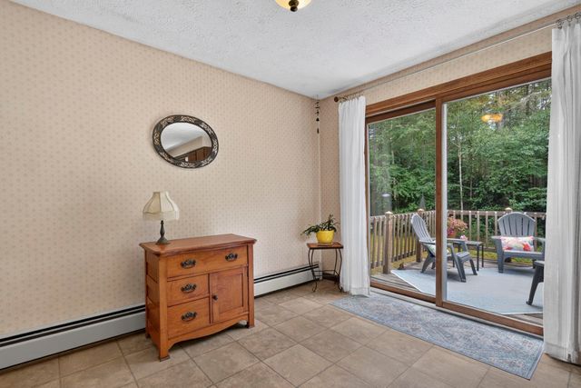 8 Rocky Hill Road, Litchfield, NH 03052